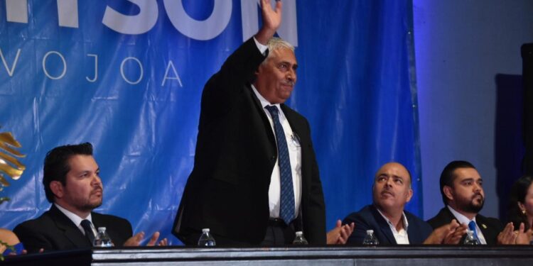 Atestigua Secretario Miguel Lagarda graduación de estudiantes del ITSON
