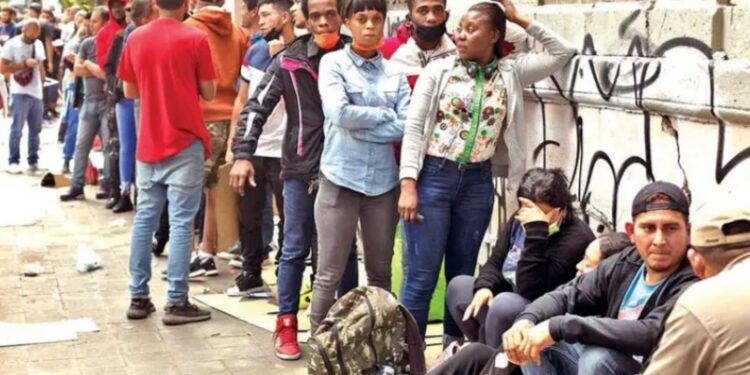 México se convierte en país de refugiados; solicitudes van al alza