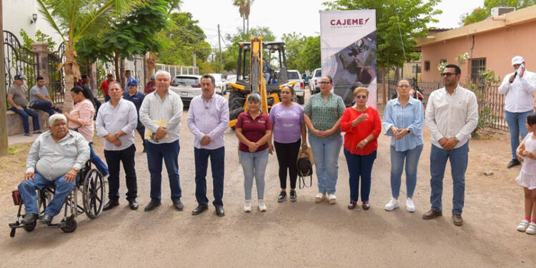 Pone en marcha Presidente pavimentación de calle Jalisco en nueva Esperanza