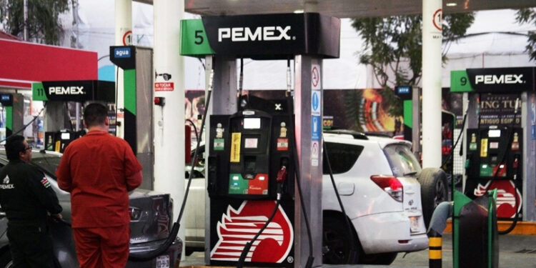 Producción de crudos ligeros de Pemex alcanza 47% de la producción