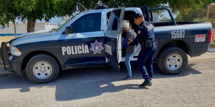 Auxilia Policía Estatal y acompaña a ciudadana para ubicar su domicilio en Cajeme