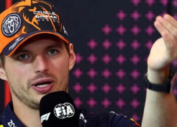 Verstappen despeja dudas; se queda en Red Bull para 2025