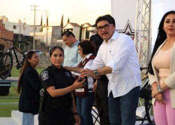 Fortalece JFGN Seguridad Pública con entrega de patrullas