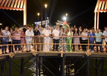 Entrega Toño Astiazarán nuevo muelle de Bahía de Kino