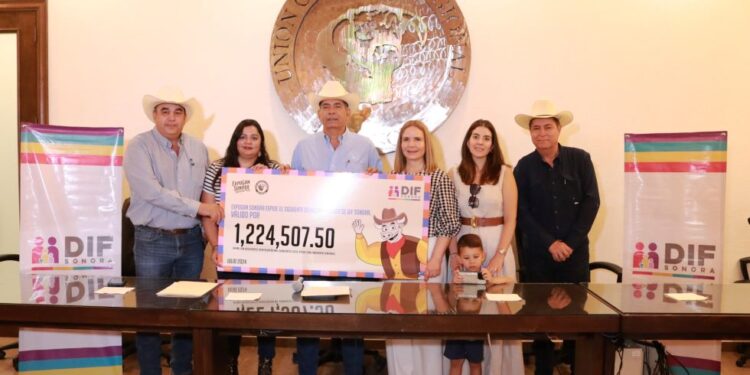 DIF Sonora recibe donativo por parte de la Unión Ganadera Regional de Sonora