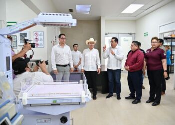 Gobernador Durazo lleva atención médica de calidad a La Colorada