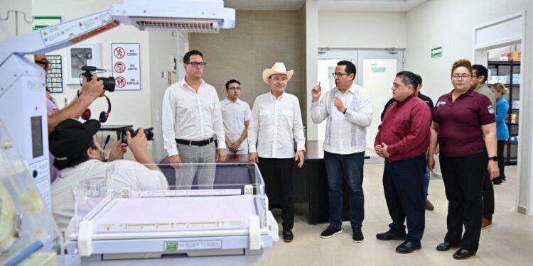 Gobernador Durazo lleva atención médica de calidad a La Colorada