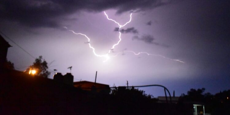 Previenen por posible tormenta en Nogales