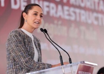 Promete Sheinbaum incrementar apoyos para estudiantes y escuelas públicas