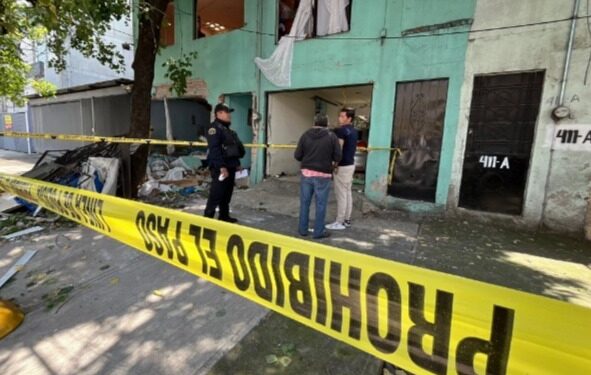 Reportan explosión por gas en vivienda de San Pedro de los Pinos