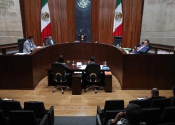 Revocan suspensión que obliga al TEPJF a nombrar a 2 magistrados