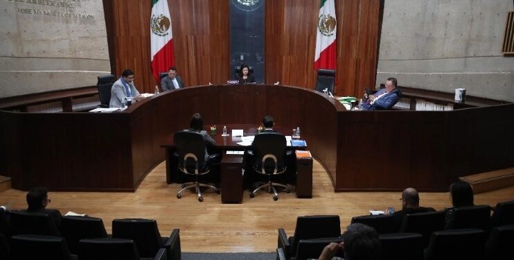 Revocan suspensión que obliga al TEPJF a nombrar a 2 magistrados