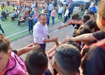 Entrega Toño Astiazarán rehabilitación del Deportivo Eusebio Kino