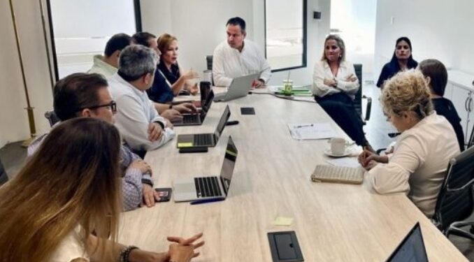 Encabeza Alcalde reunión de avances del proceso entrega- recepción de dependencias del gobierno municipal