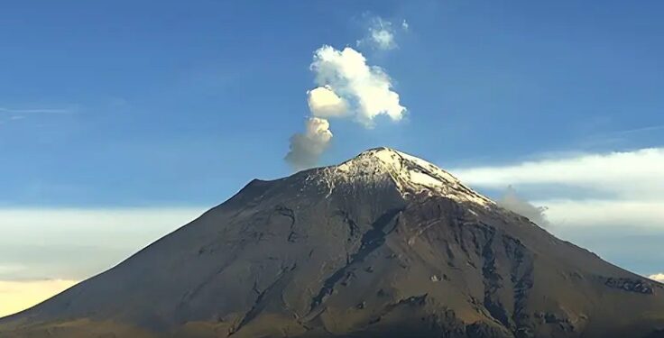 ¡Popocatépetl mantiene poca actividad! Registra 18 exhalaciones