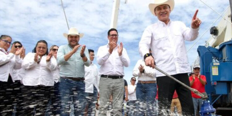 Gobernador Durazo lleva atención médica de calidad a La Colorada
