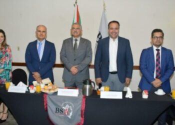 Reconoce Alcalde a integrantes de la Barra Sonorense de Abogados