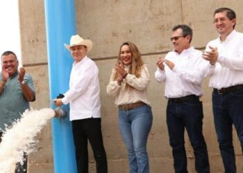 Acompaña el presidente de Navojoa Elias Retes al gobernador Alfonso Durazo en Historica inauguración del acueducto Macoyahui-Álamos