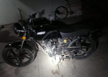 Recuperan policías municipales dos vehículos