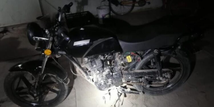 Recuperan policías municipales dos vehículos