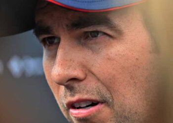 F1: ‘Checo’ pierde el Red Bull en clasificación dominada por Mercedes | Resultados