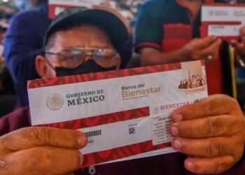 Advierten de nuevo modus operandi para robar la Pensión del Bienestar