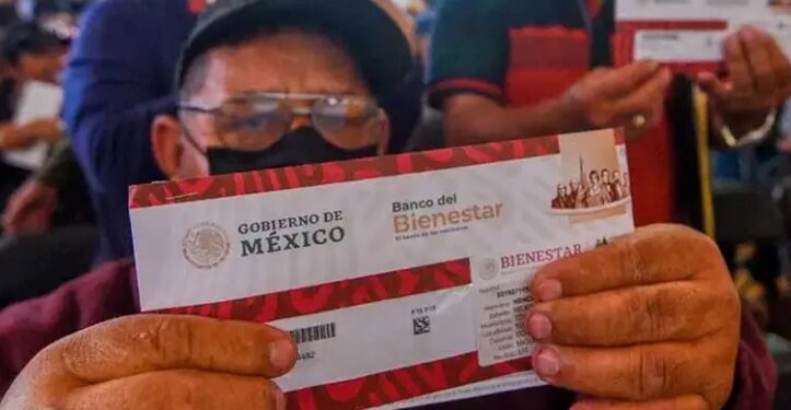 Advierten de nuevo modus operandi para robar la Pensión del Bienestar