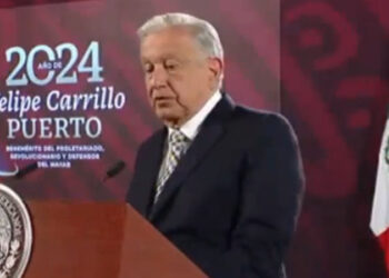 Da AMLO a padres de los 43 nuevo informe