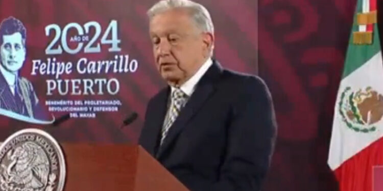 Da AMLO a padres de los 43 nuevo informe