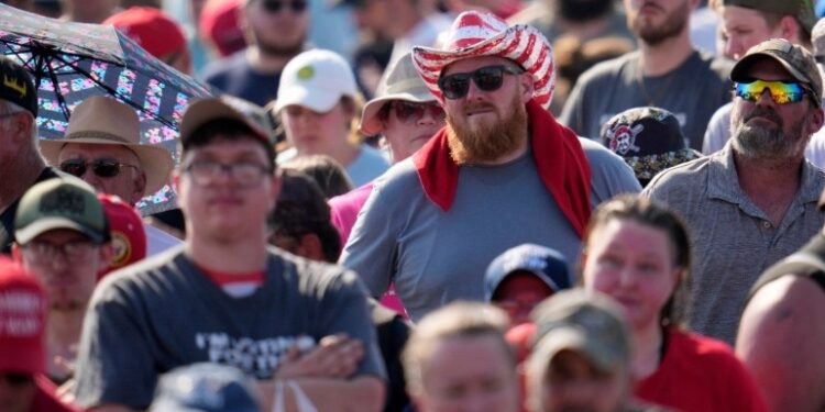 Identifican a hombre fallecido en intento de asesinato contra Trump