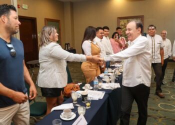 Trabaja Gobernador Durazo atracción de inversiones con sector empresarial sonorense