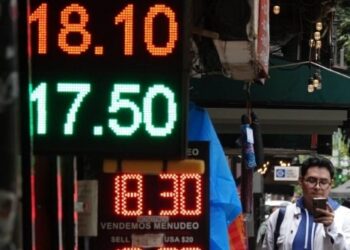El peso mexicano extiende su avance frente al dólar