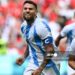 España debuta con triunfo en París; Argentina saca polémico empate en futbol