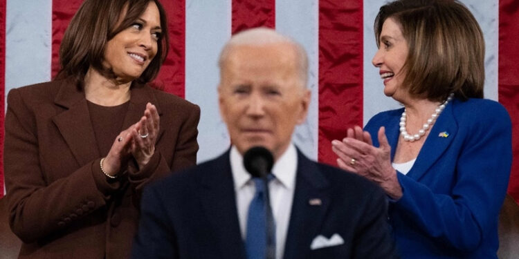 Apoya Pelosi a Harris como candidata a la presidencia