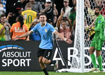 Con drama y en penales, Uruguay vence a Brasil y enfrentará a Colombia