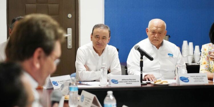 Impulsa Gobernador Durazo estándares de sanidad y calidad de la industria acuícola en Sonora