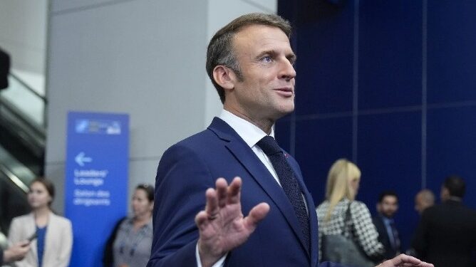 Sindicatos presionan a Emmanuel Macron para que forme nuevo gobierno