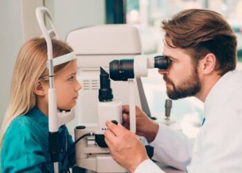 Expertos Advierten que para 2050 la Mitad de los Humanos Tendrá Miopía