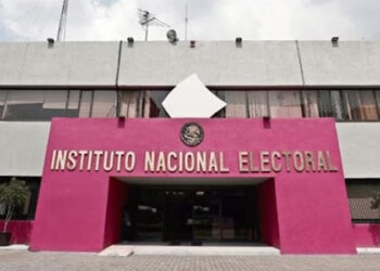 INE perfila mil 565 mdp de multas a partidos por irregularidades en campañas