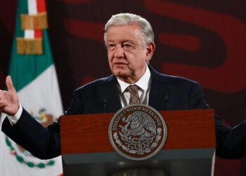 Publican anexo de 129 cuartillas del informe de AMLO sobre Ayotzinapa