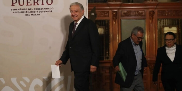 Permanencia de Robledo en IMSS garantiza continuidad de transformación: AMLO
