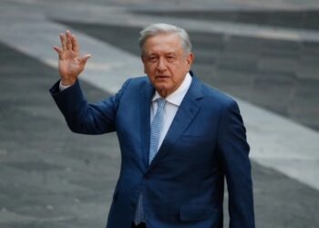 AMLO: el poder de los medios entró en crisis