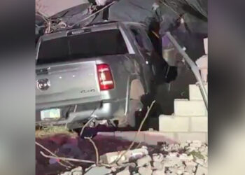 Investiga FGJES accidente de tránsito que dejó a una persona sin vida y a dos lesionadas, entre ellos al conductor, en Cajeme