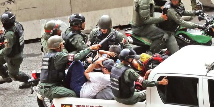 Suman 12 muertos por represión de Maduro; la Fiscalía General reporta 749 detenidos