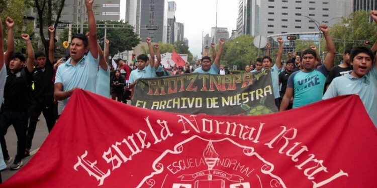 Respeto y verdad en reunión de hoy sobre Ayotzinapa: AMLO