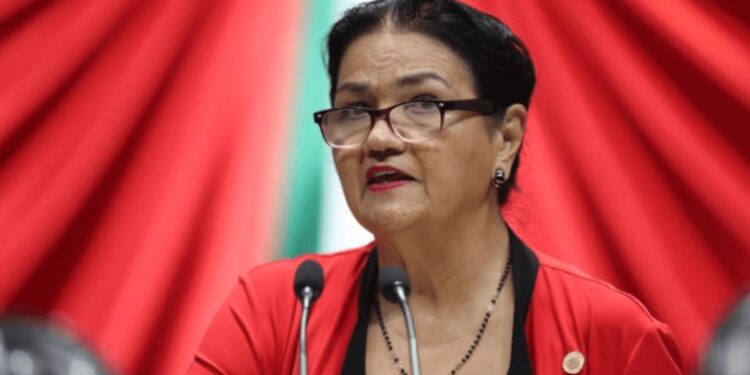 La salida a la crisis que vive el PRI es más democracia: Dulce María Sauri