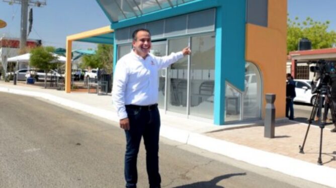 Supervisa Alcalde prototipo de parada de transporte público