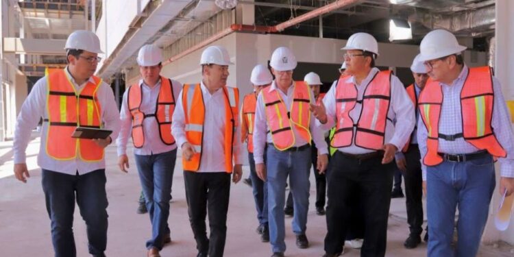 Cumple Gobernador Durazo a navojoenses con servicio de salud digno y universal