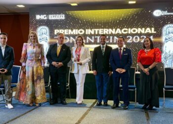 Recibe DIF Caborca el premio internacional Tonantzin 2024