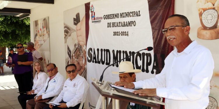 Develan placa alusiva a la campaña “CREAR SALUD DESDE LOS MUNICIPIOS”